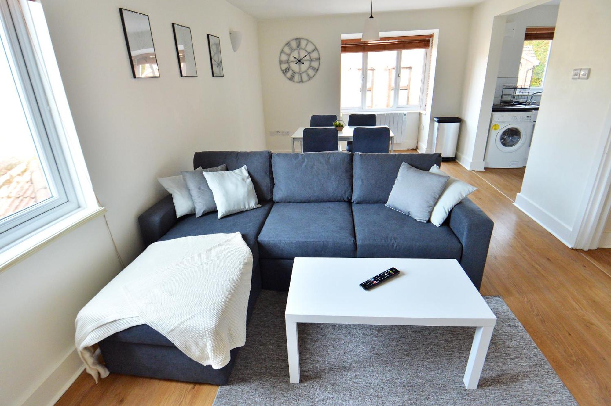 Stylish 2Br Flat - 2 Free Parking Spaces - Near Lgw Airport Crawley  Exterior foto